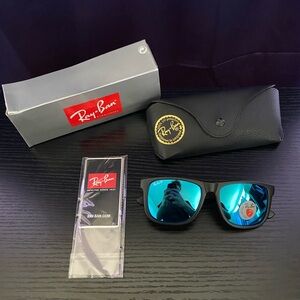 RAY-BAN RB4165 Justin  622/55 polarized blue mirror lens black frame sunglasses.